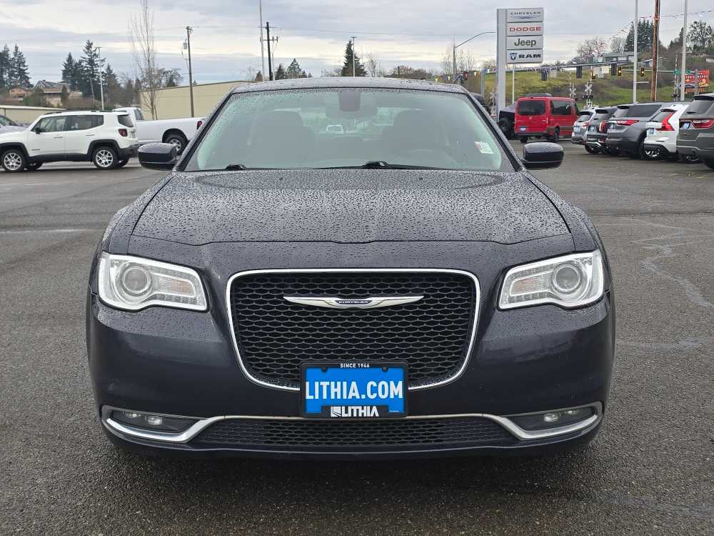Thumbnail: 2019 Chrysler 300 - 8