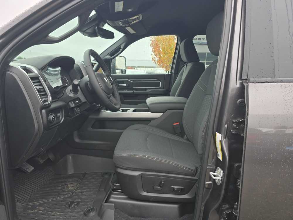 Thumbnail: 2026 RAM 2500 - 9