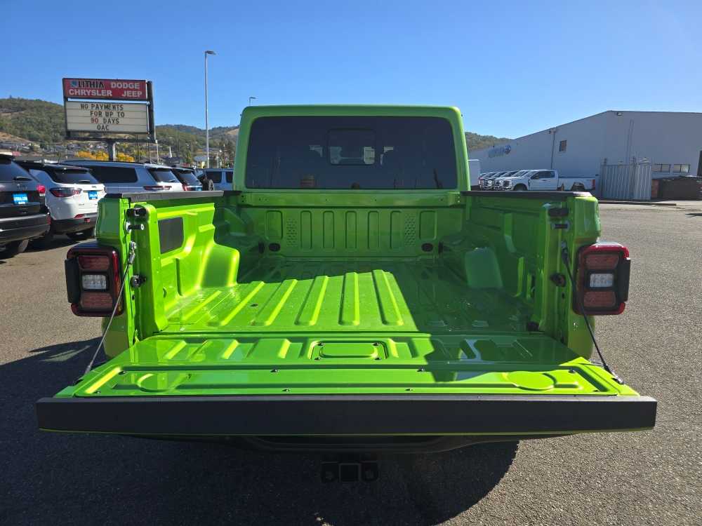 Thumbnail: 2025 Jeep Gladiator - 19