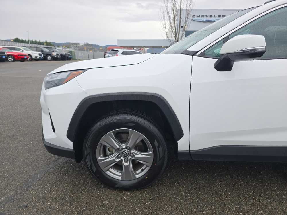 Thumbnail: 2024 Toyota RAV4 - 18