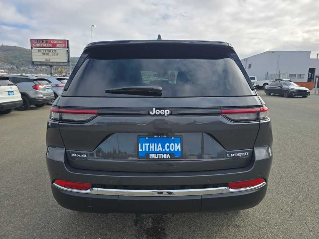 New 2025 Jeep Grand Cherokee Laredo X Sport Utility