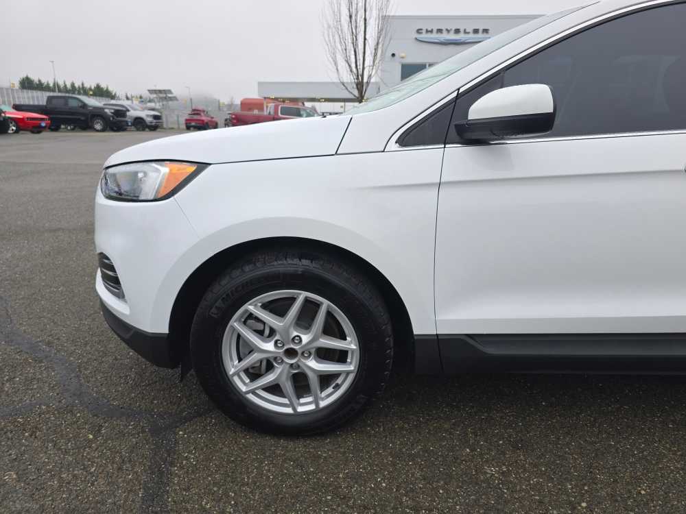 Thumbnail: 2023 Ford Edge - 18