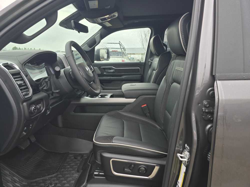 Thumbnail: 2026 RAM 1500 - 9