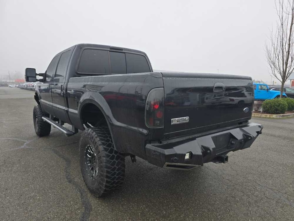 Used 2005 Ford F-250 Truck Crew Cab