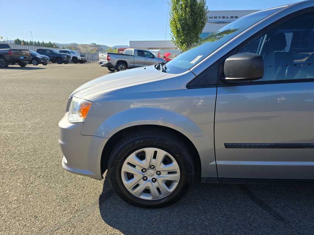 Thumbnail: 2015 Dodge Grand Caravan - 19