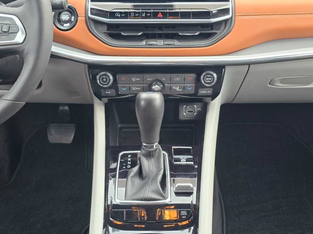 Thumbnail: 2023 Jeep Compass - 13