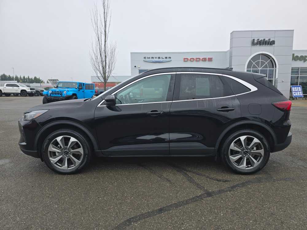 Thumbnail: 2025 Ford Escape - 2