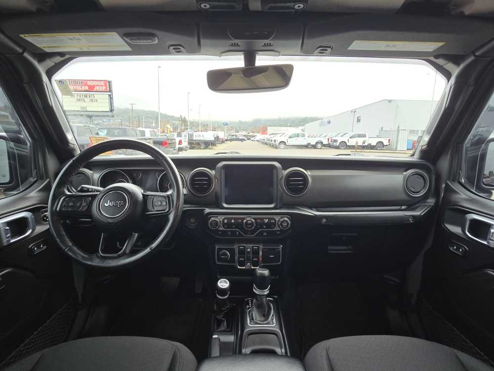 Thumbnail: 2023 Jeep Gladiator - 15