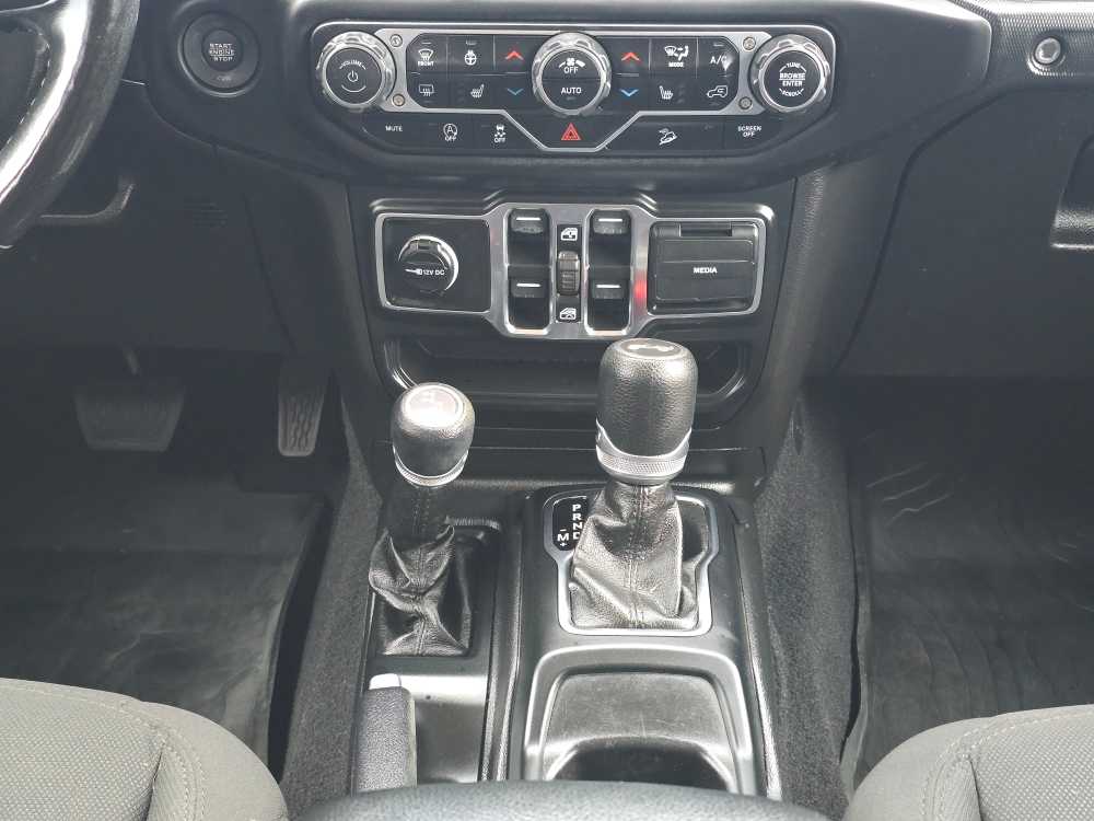 Thumbnail: 2021 Jeep Wrangler - 13