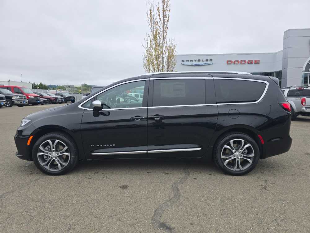 Thumbnail: 2026 Chrysler Pacifica - 2