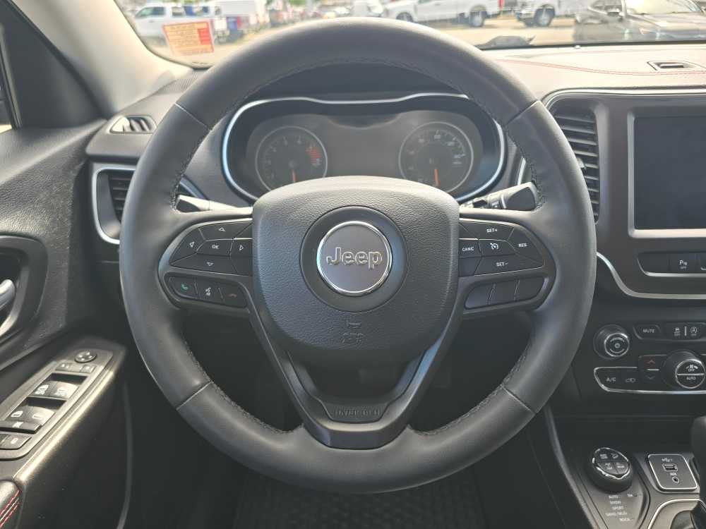 Thumbnail: 2021 Jeep Cherokee - 10