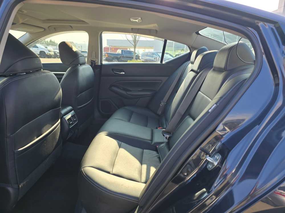 Thumbnail: 2020 Nissan Altima - 16