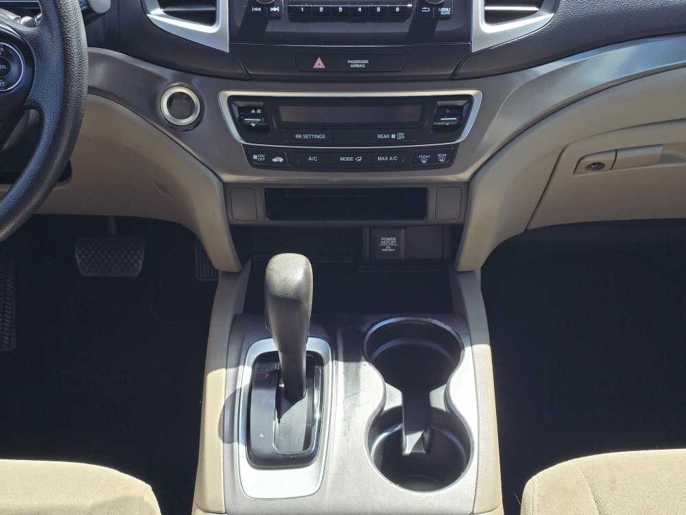 Thumbnail: 2016 Honda Pilot - 13