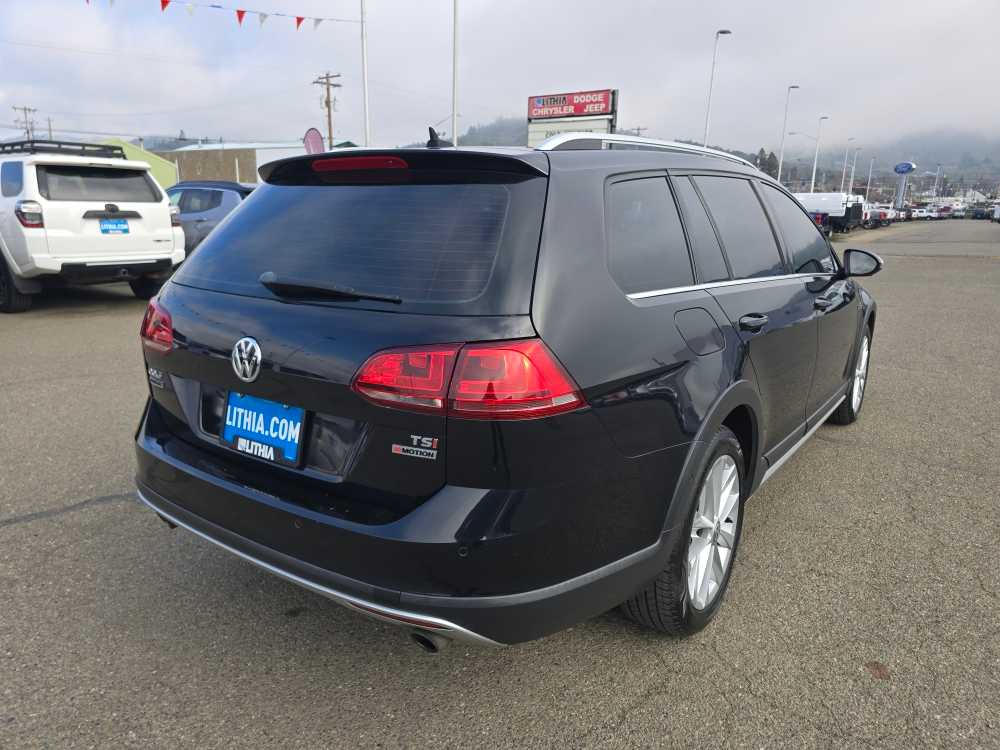 Thumbnail: 2017 Volkswagen Golf - 5