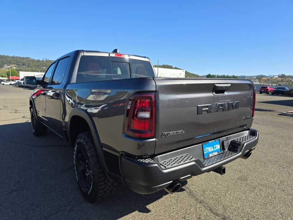 Thumbnail: 2026 RAM 1500 - 3