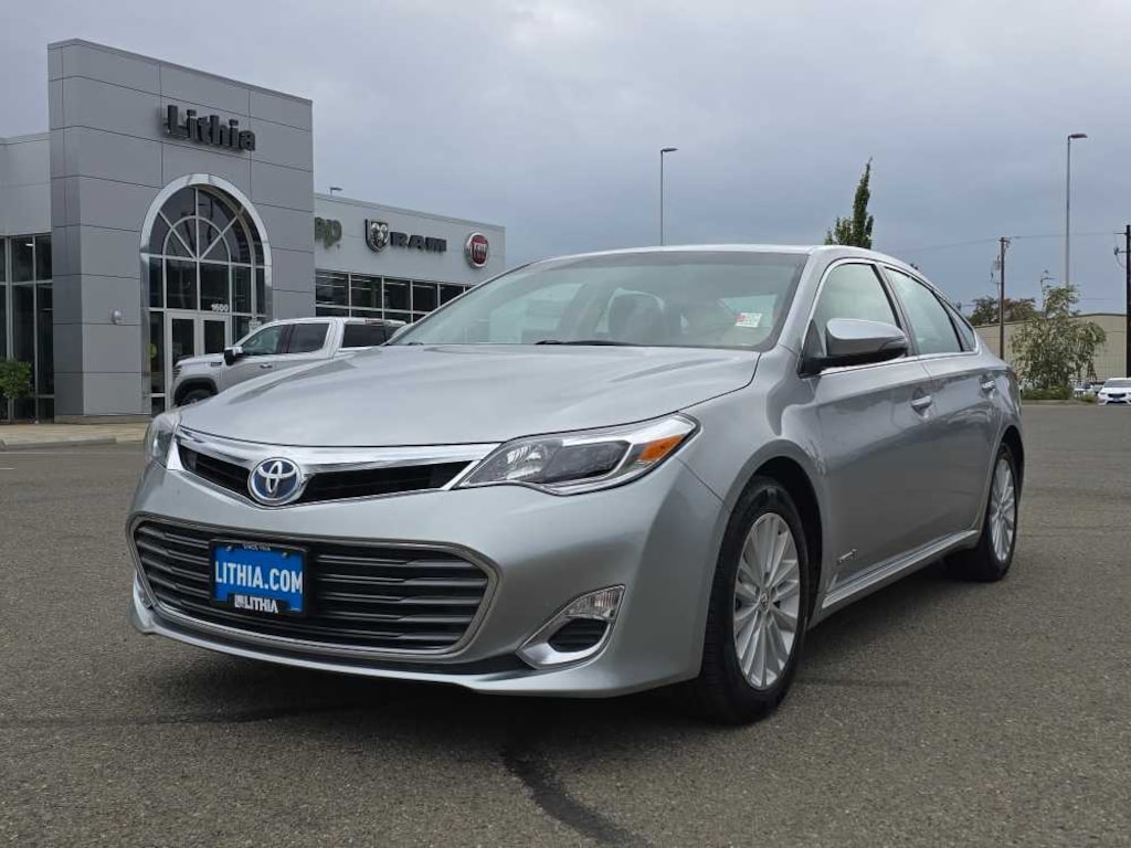 Used 2015 Toyota Avalon Hybrid XLE Premium Sedan