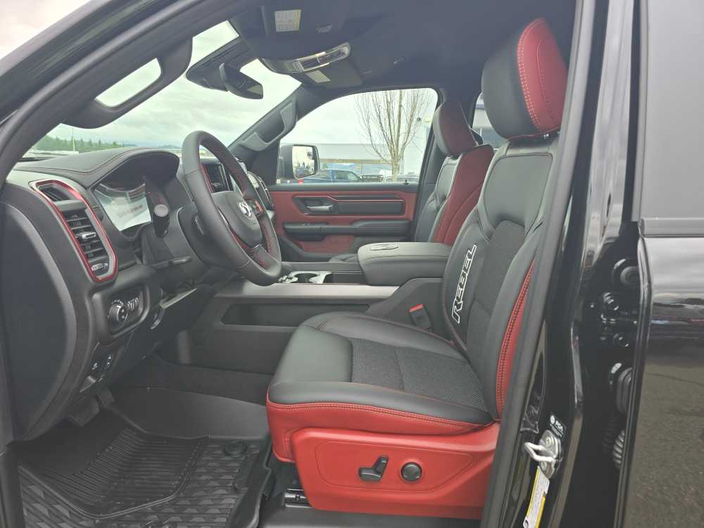 Thumbnail: 2026 RAM 1500 - 9