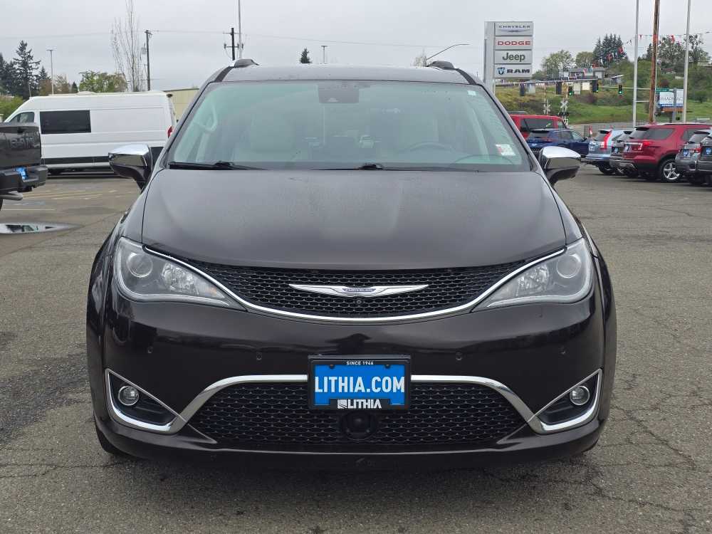 Thumbnail: 2017 Chrysler Pacifica - 8