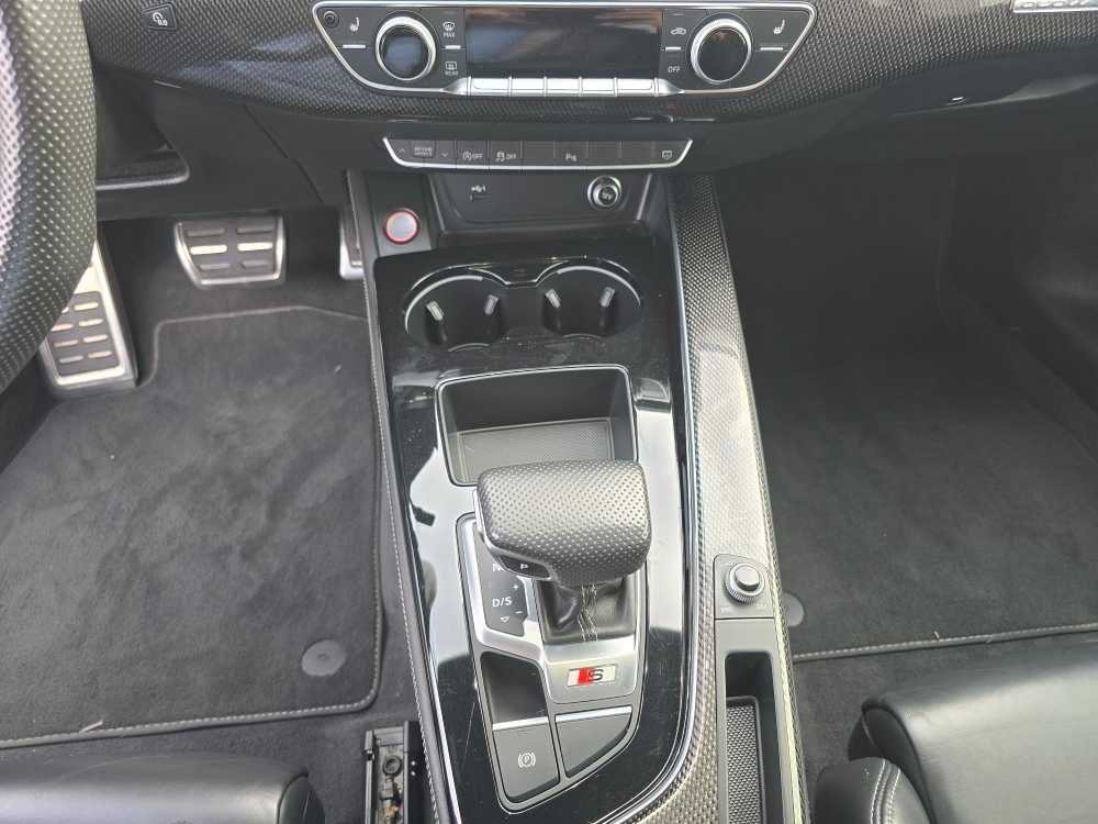 Thumbnail: 2020 Audi S5 - 13