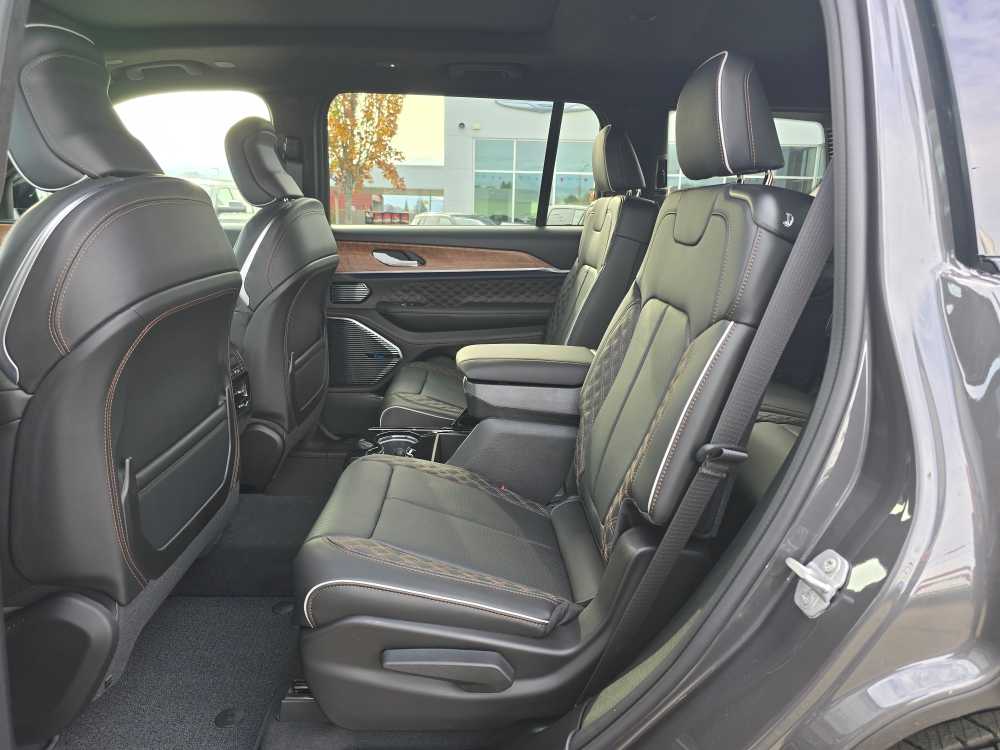 Thumbnail: 2025 Jeep Grand Cherokee L - 15