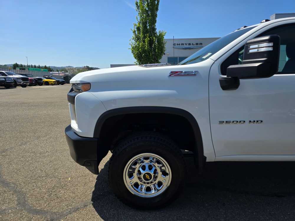 Thumbnail: 2021 Chevrolet Silverado 3500 - 19