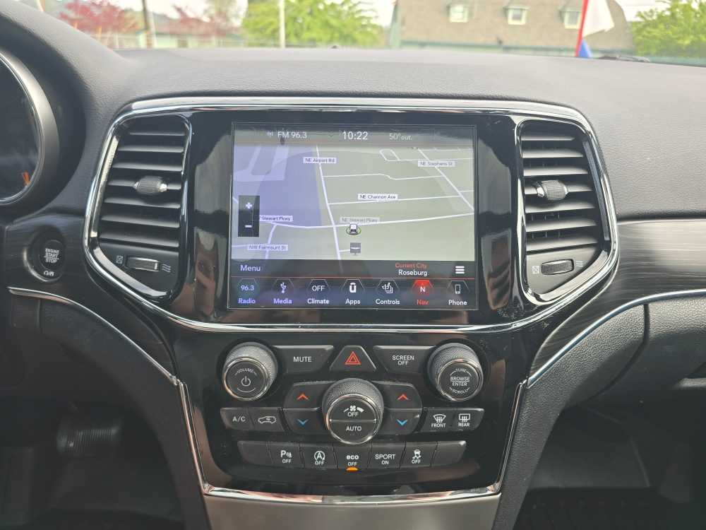 Thumbnail: 2019 Jeep Grand Cherokee - 12