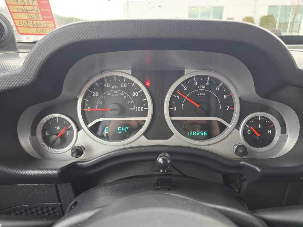 Thumbnail: 2010 Jeep Wrangler - 20