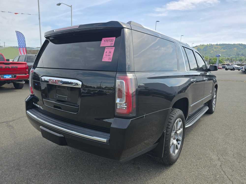Thumbnail: 2017 GMC Yukon XL - 3