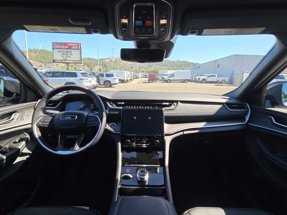 Thumbnail: 2025 Jeep Grand Cherokee - 15