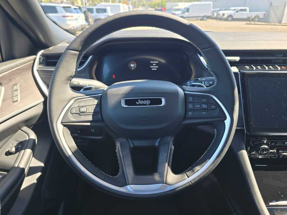 Thumbnail: 2025 Jeep Grand Cherokee - 11