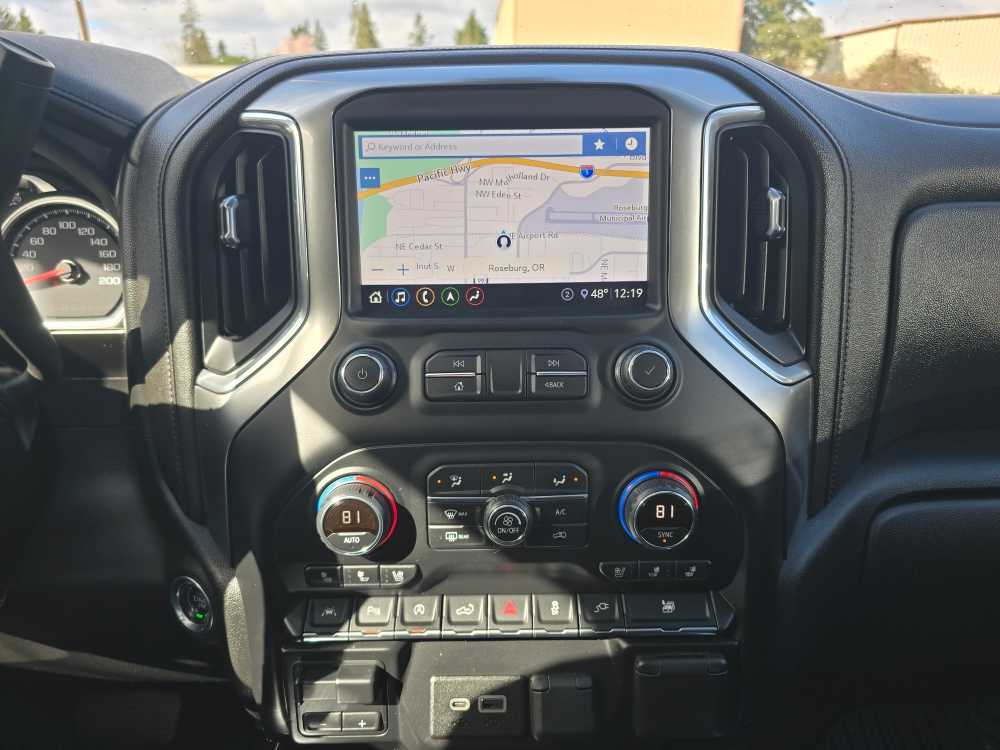 Thumbnail: 2020 Chevrolet Silverado 1500 - 12