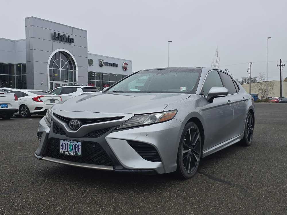 2018 Toyota Camry XSE's photo