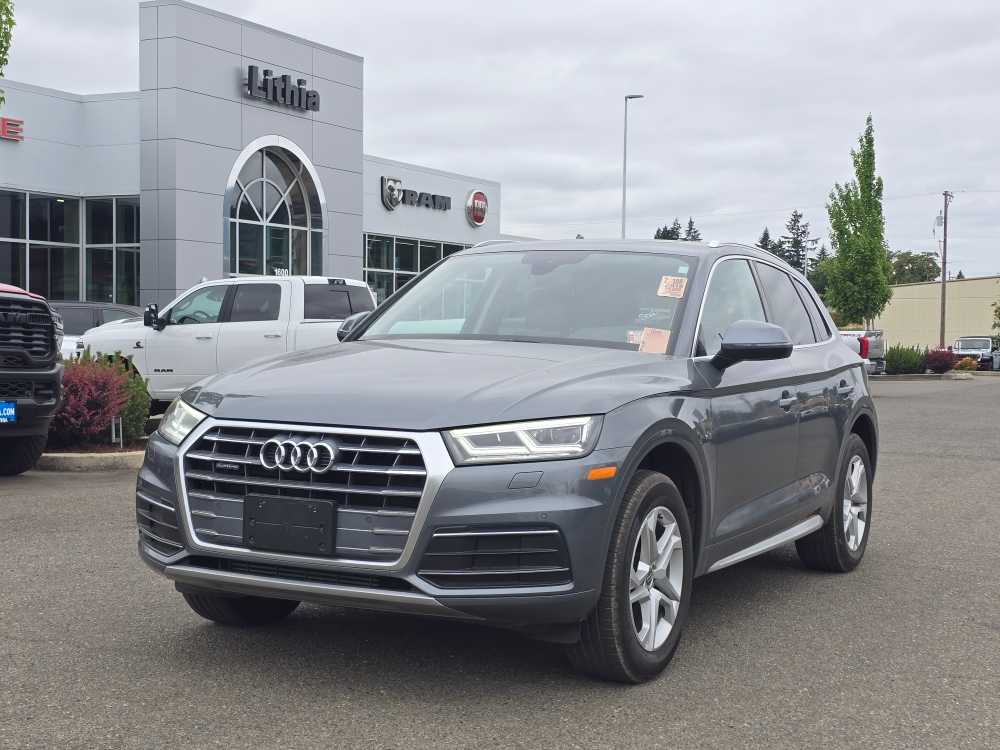 2018 Audi Q5 2.0T quattro S tronic Premium Plus's photo