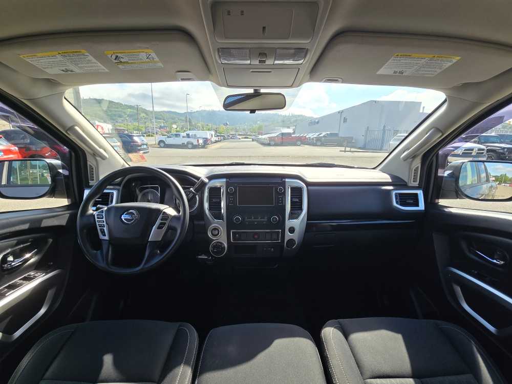 2019 Nissan Titan SV - Photo 16