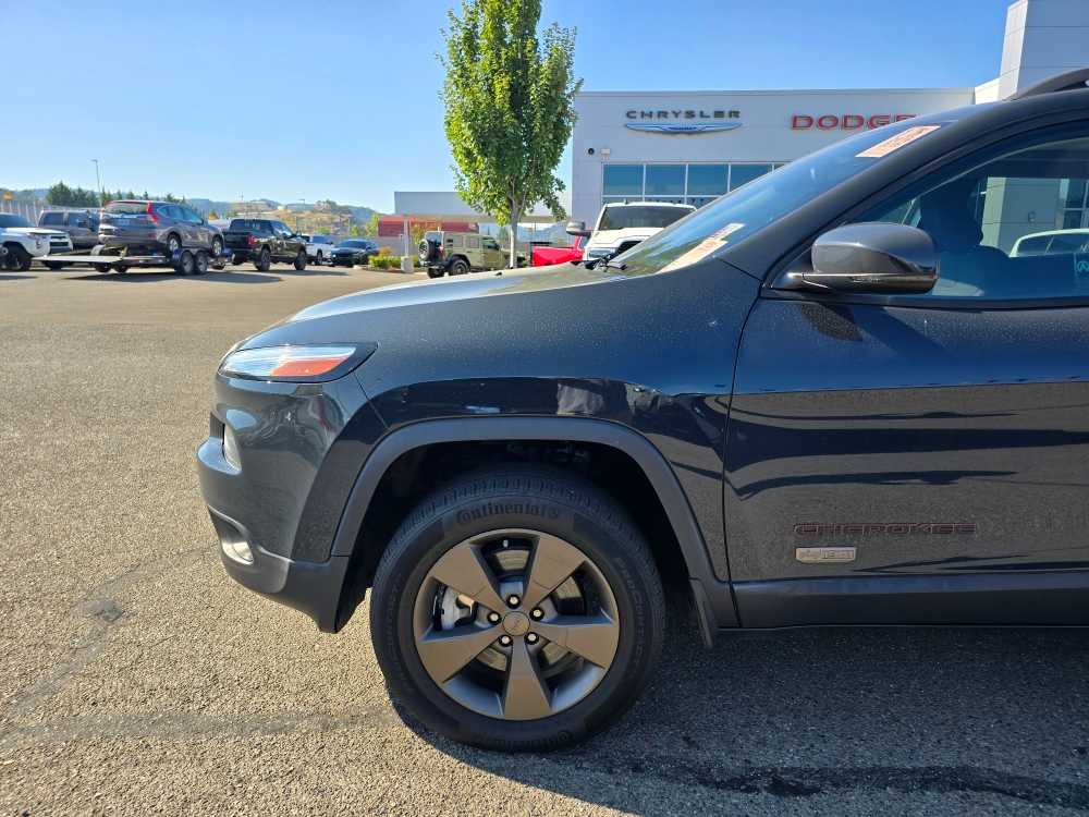 Thumbnail: 2016 Jeep Cherokee - 6