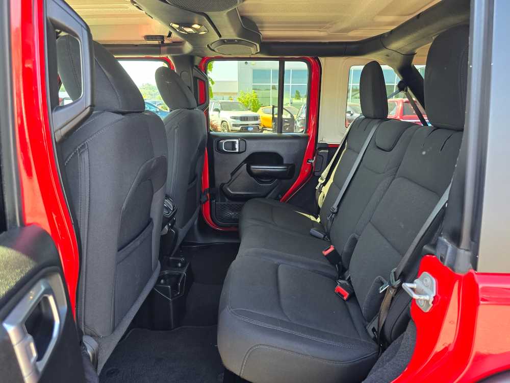 2020 Jeep Wrangler Unlimited Sport 16