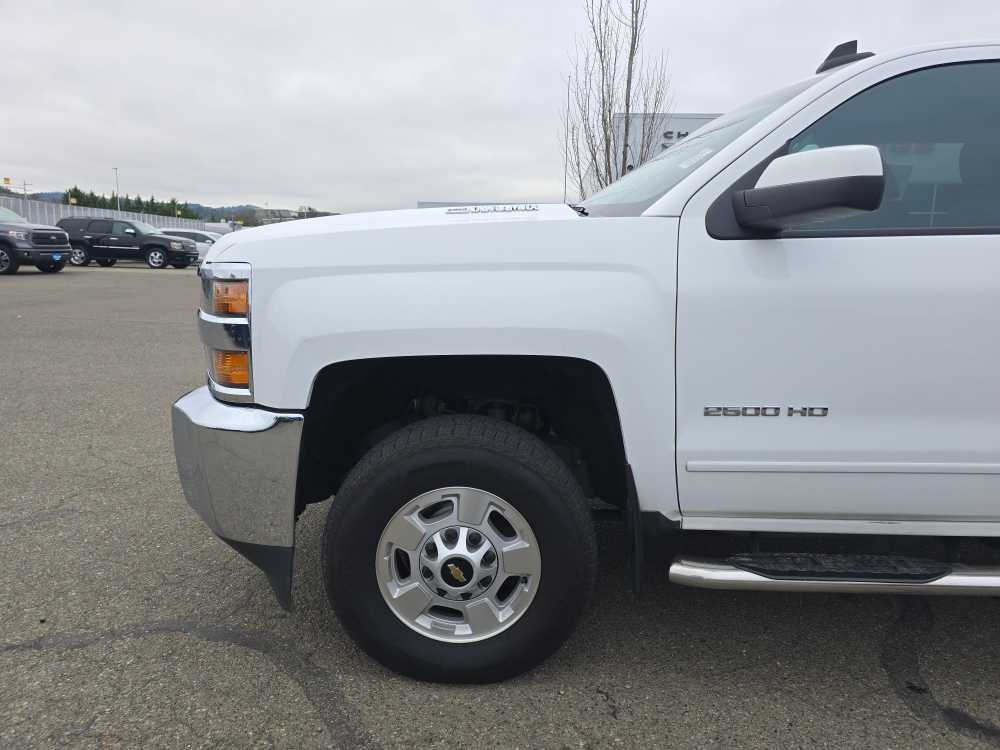 Thumbnail: 2015 Chevrolet Silverado 2500 - 19