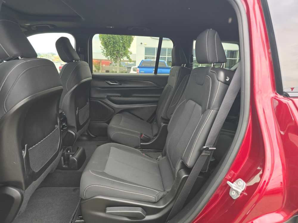 Thumbnail: 2024 Jeep Grand Cherokee L - 16