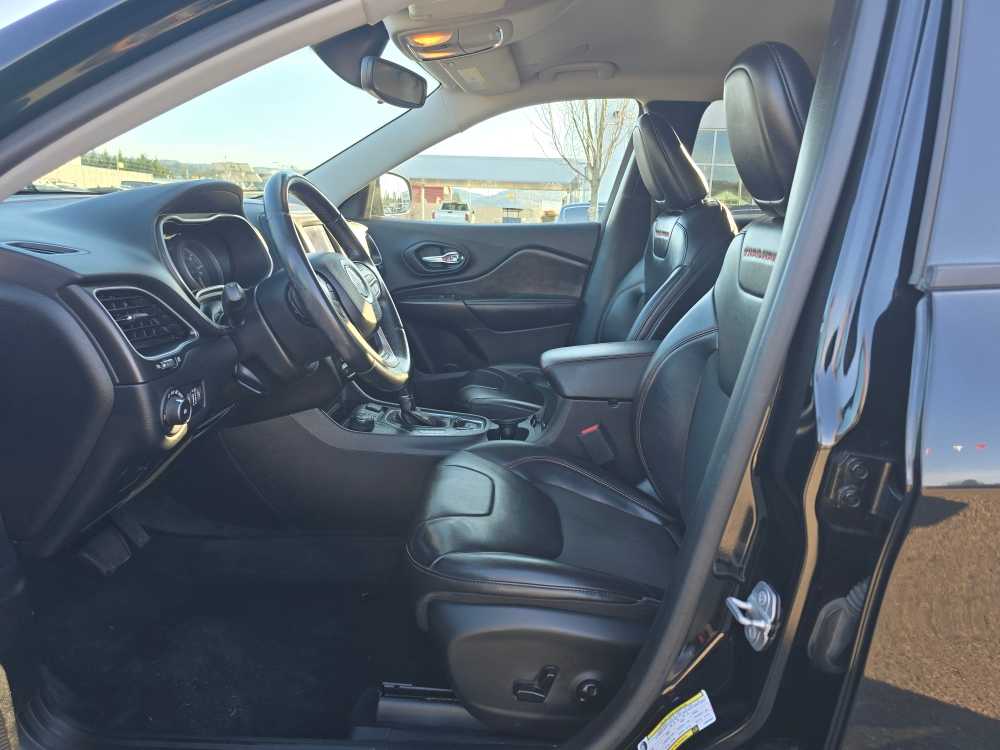 Thumbnail: 2020 Jeep Cherokee - 9