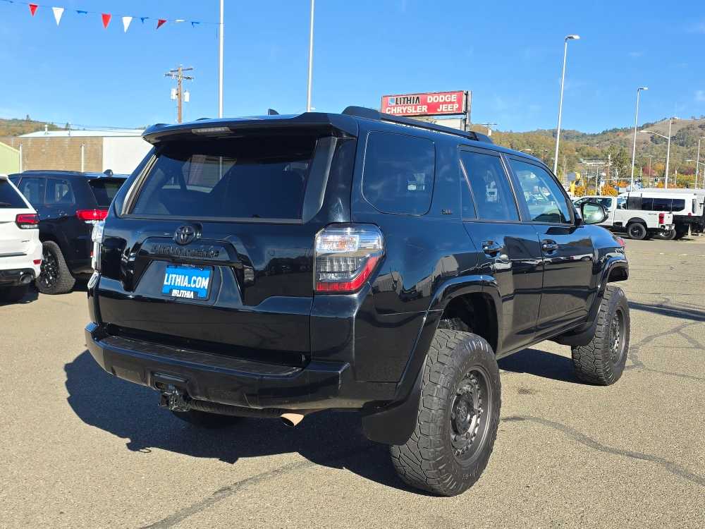 Thumbnail: 2018 Toyota 4Runner - 5