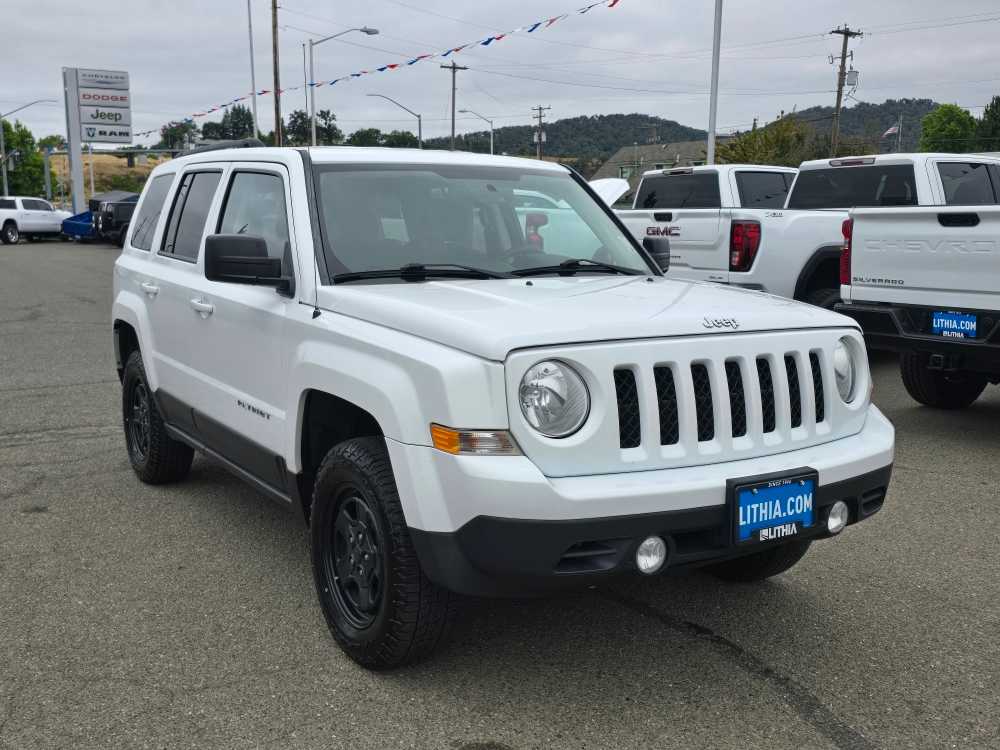 Thumbnail: 2016 Jeep Patriot - 7