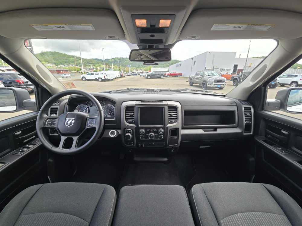 Thumbnail: 2022 RAM 1500 Classic - 16