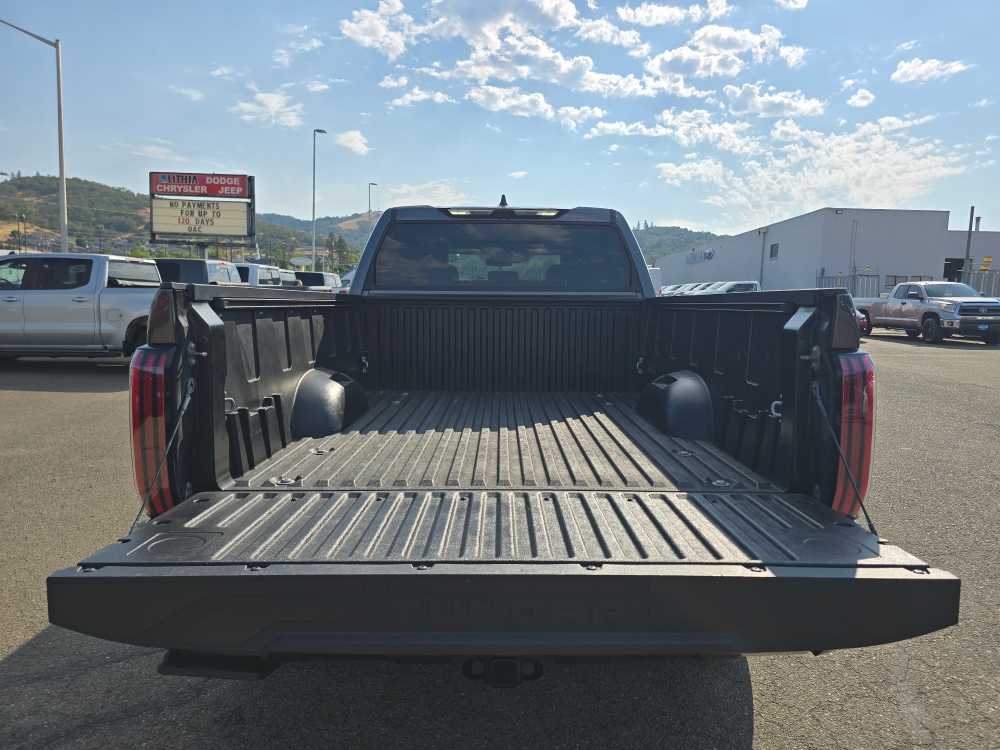 Thumbnail: 2023 Toyota Tundra - 19