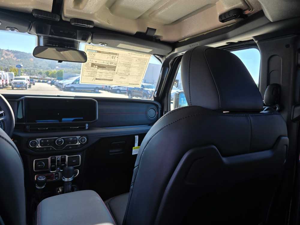 Thumbnail: 2025 Jeep Gladiator - 14