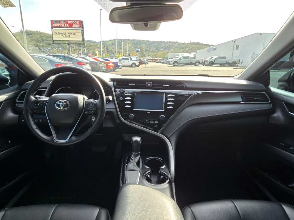 2020 Toyota Camry SE 15