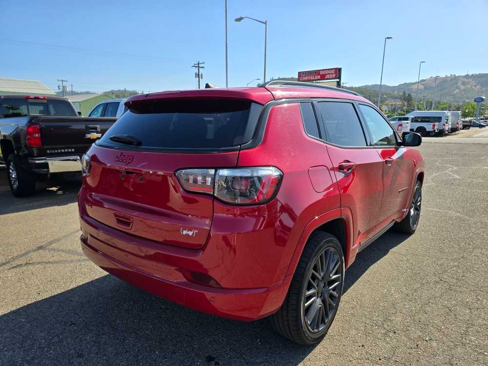 2023 Jeep Compass Limited photo 3