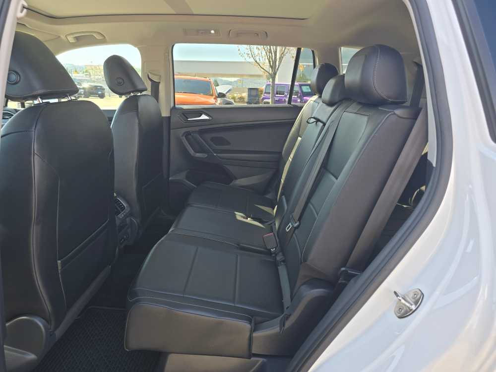 Thumbnail: 2018 Volkswagen Tiguan - 16