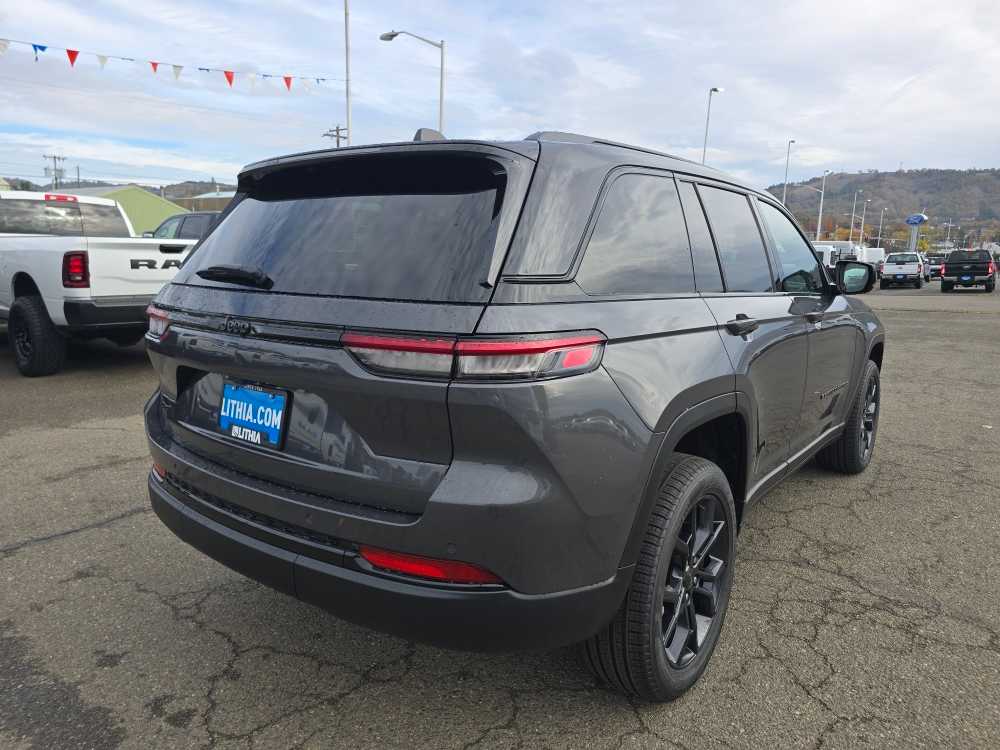 Thumbnail: 2025 Jeep Grand Cherokee - 5