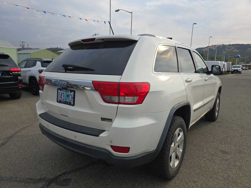 Thumbnail: 2012 Jeep Grand Cherokee - 3