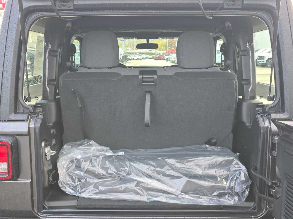 Thumbnail: 2026 Jeep Wrangler - 18